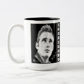 Tasse 2 Couleurs Alexandre Skarsgard par Kristin Bauer (Gauche)