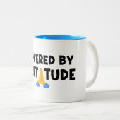 Tasse 2 Couleurs Alimenté par la gratitude (Devant droit)