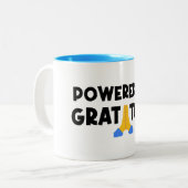 Tasse 2 Couleurs Alimenté par la gratitude (Devant gauche)