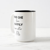 Tasse 2 Couleurs And She Ran Happily Ever After Running Marathon (Devant gauche)