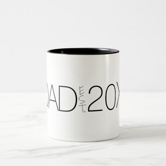 Tasse 2 Couleurs Année de création de Papa design de script moderne (Centre)