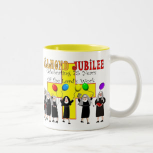 Tasse 2 Couleurs Année de service de jubilé de diamant de nonnes