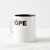 TASSE 2 COULEURS ANTI-TRUMP DU NOPE (Devant gauche)