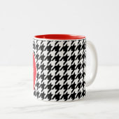 Tasse 2 Couleurs Apple sur le pied-de-poule noir et blanc (Devant droit)