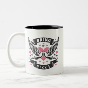 Tasse 2 Couleurs Apportez Pizza Valentine's drôle Coeurs et colombe