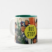Tasse 2 Couleurs Arrêt d'autobus à Noël (Devant gauche)