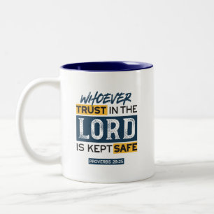 Tasse 2 Couleurs Art de citation biblique - Proverbes 29:25 Confian