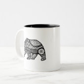 Tasse 2 Couleurs Art de mandala d'ours (Devant gauche)