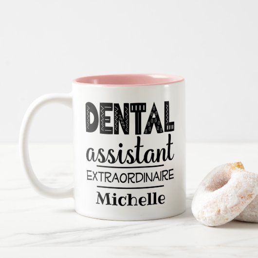 Tasse 2 Couleurs Assistant dentaire personnalisé (Avec donut)