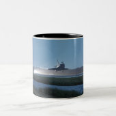 Tasse 2 Couleurs Atterrissage de découverte de navette spatiale - (Centre)