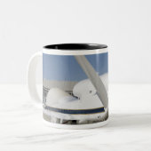 Tasse 2 Couleurs Avion sans pilote Global Hawk (Devant gauche)