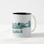 Tasse 2 Couleurs Avions A-10 (Devant droit)