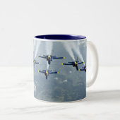 Tasse 2 Couleurs Avions de chasse d'ange bleu (Devant droit)
