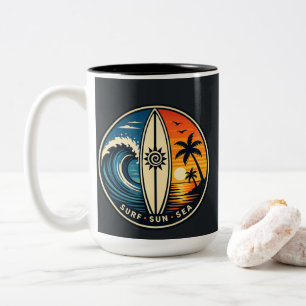Tasse 2 Couleurs Badge Vintage Surf Soleil Mer – Planche de Surf Co