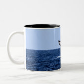 Tasse 2 Couleurs Baleine à bosse en océan (Gauche)