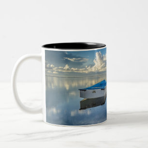Tasse 2 Couleurs Bateau de rangée sur l'eau
