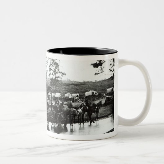 Tasse 2 Couleurs Batterie fédérale traversant à gué un tributaire (Droit)