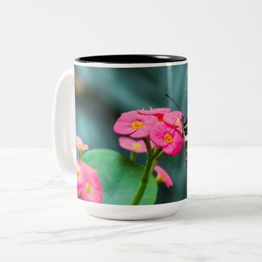 Tasse 2 Couleurs Beau papillon (Devant gauche)
