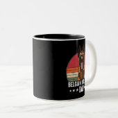 Tasse 2 Couleurs Belge Malinois Papa Chien Sunset Retro Style pour (Devant droit)