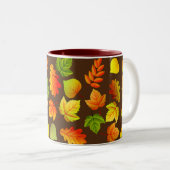 Tasse 2 Couleurs Belles feuilles d'automne sur Brown (Devant droit)