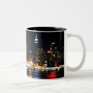Tasse 2 Couleurs Belles lumières de nuit de New York reflétant la