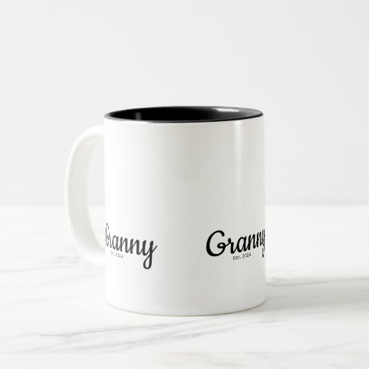 Tasse 2 Couleurs Black Script Established Grandma (Devant gauche)