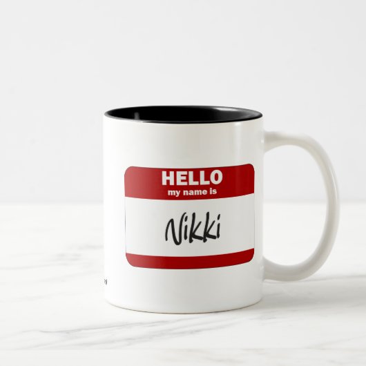 Tasse 2 Couleurs Bonjour mon nom est Nikki (rouge) (Droit)
