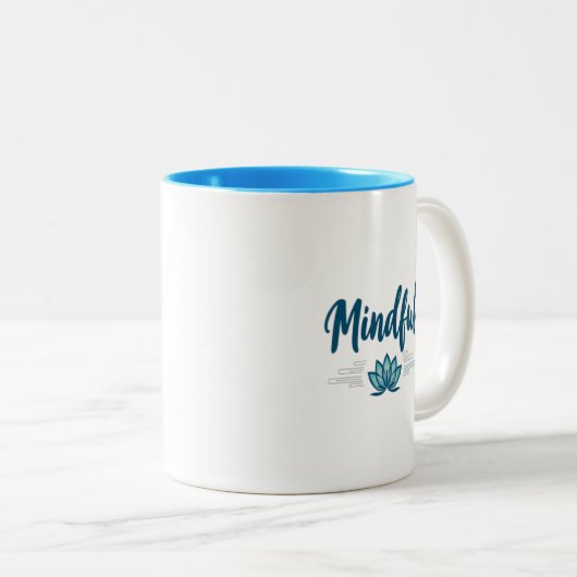 Tasse 2 Couleurs Boug à fleurs de Lotus - Intérieur bleu (Devant droit)