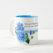 Tasse 2 Couleurs bouquet bleu dahlia avec citation sage (Devant gauche)