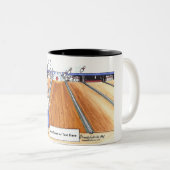 Tasse 2 Couleurs Bowling - Dessin masculin par PrintedPerfection.co (Devant droit)