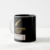 Tasse 2 Couleurs Branchez-vous aux audiophiles audio analogiques (Devant gauche)
