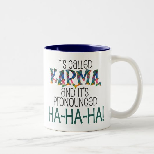 Tasse 2 Couleurs Ça s'appelle Karma (Droit)