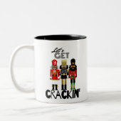 Tasse 2 Couleurs Cadeau "Crackin" de Black Nutcracker (Gauche)