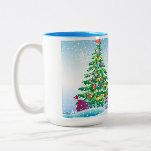 Tasse 2 Couleurs Cadeaux du Nouvel An sur un arrière - plan de ciel