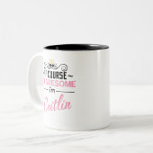 Tasse 2 Couleurs Caitlin Bien sûr Je suis un nom génial (Devant gauche)