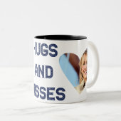 Tasse 2 Couleurs Câlins et Baisers (Devant droit)