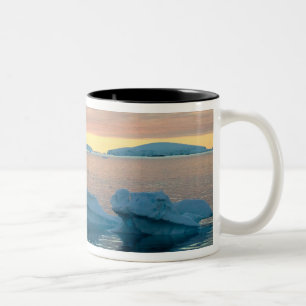 Tasse 2 Couleurs Canal Peltier dans la dernière lumière du jour