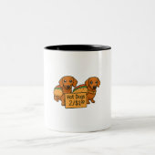Tasse 2 Couleurs Cartoon Dachshunds as hot dogs (Centre)