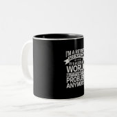 Tasse 2 Couleurs C'est le monde des provisions - Comptable à la ret (Devant gauche)