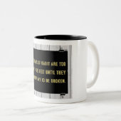 Tasse 2 Couleurs Chaînes d'habitude (Devant droit)