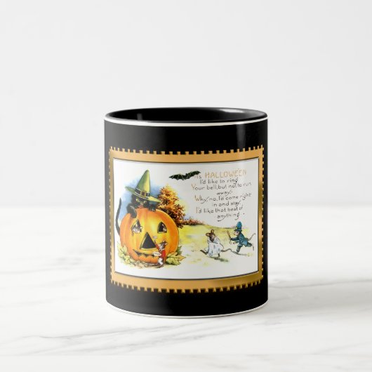 Tasse 2 Couleurs Chat d'Halloween assis dans une citrouille Jack O (Centre)