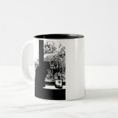 Tasse 2 Couleurs Chat noir dans la fenêtre (Devant gauche)