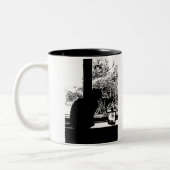 Tasse 2 Couleurs Chat noir dans la fenêtre (Gauche)