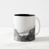 Tasse 2 Couleurs Château de Neuschwanstein noir et blanc en hiver (Devant droit)