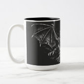 Tasse 2 Couleurs Chauve-souris plongeante - par BurnsInHell (Gauche)