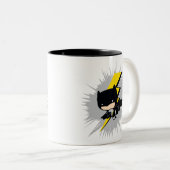 Tasse 2 Couleurs Chibi Batman Lightning Kick (Devant droit)