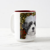 Tasse 2 Couleurs Chien de Shih Tzu de Noël (Devant gauche)
