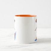 Tasse 2 Couleurs Chien mignon Whimsical sur Surboard (Centre)
