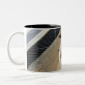 Tasse 2 Couleurs Chien se trouvant sur le plancher (Gauche)