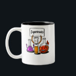 Tasse 2 Couleurs Chimie Science Expériences amusantes École Plaisan<br><div class="desc">Chimie Science Expériences amusantes École Conception de plaisanteries pour les amateurs de sciences.</div>